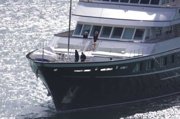26 July 2020 - 09-21-16
Everyone visible on board was crew - their outfits said so.
----------------------
62 metre superyacht Virginian arrives in Dartmouth